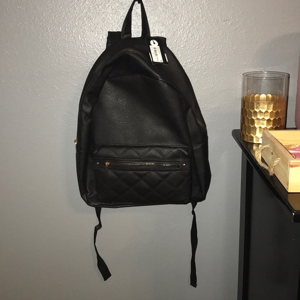 Black quilted backpack (Typo)